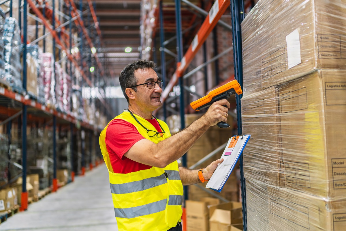 Zastosowanie technologii RFID w logistyce i magazynie